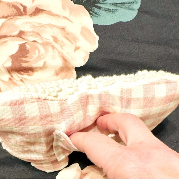 Tooth-shaped tooth fairy pillow with pocket for tooth. - Picture 3 of 6